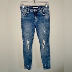 ZARA Trafaluc Denimwear  “Destroyed Skinny Jeans” mid-rise, Sz 6